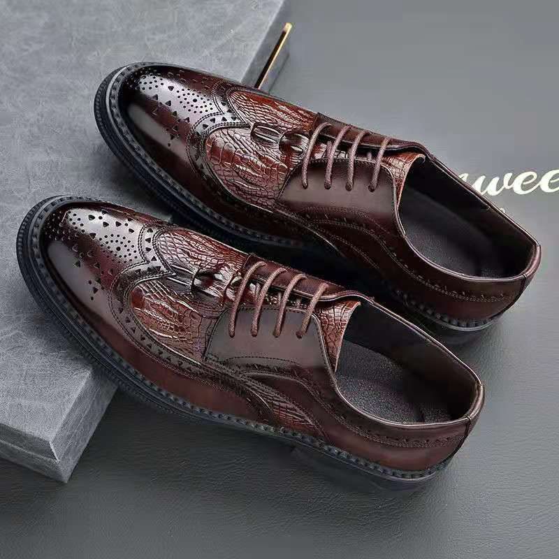 2024 Nye Høst Herresko Skinn Business Casual Brogue Sko Kjole Sko Herre Eksklusive Bryllupssko