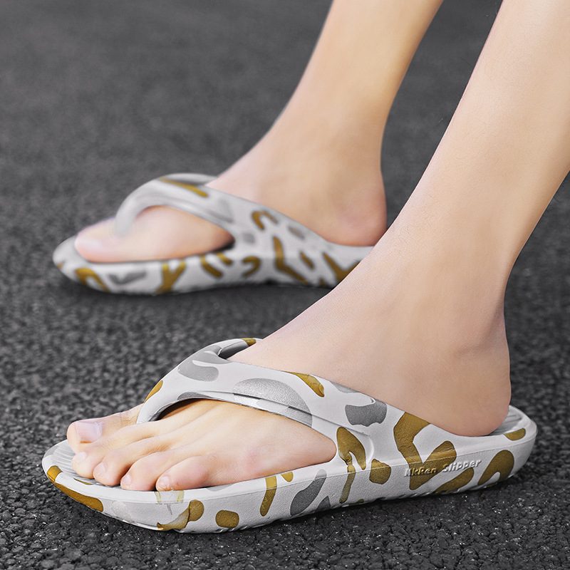 2024 Flip-flops For Menn Trendy Hjemmetøfler For Baderom Lett Pustende Strandsandaler Tøfler For Kvinner