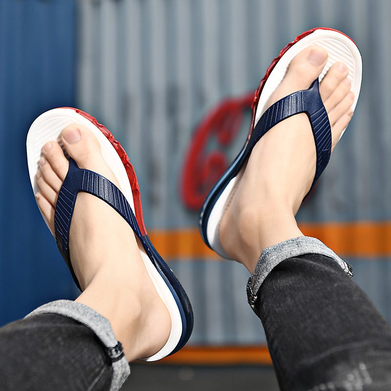 2024 Luftpute Flip-flops Sko Par Modeller Sommer Nye Strandsko Herre Gummi Myk Bunn Og Dame Sandaler Tøfler Sko