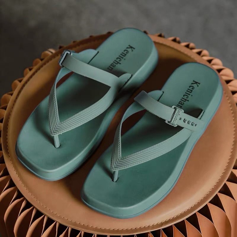 2024 Nye Flip-flops For Kvinner Sommer Strandsandaler Tøfler Med Mellomhæl Damesko Med Tykke Såler