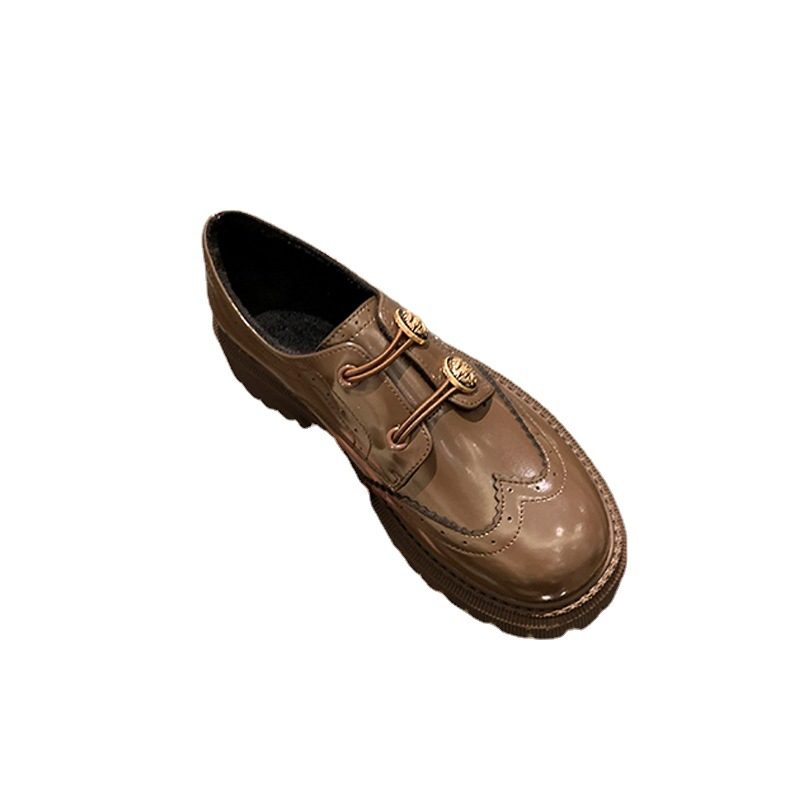 Brogue Sko Retro Carved Loafers Kvinner Metall Rund Tå Tykk Såle Kjole Sko Mote Flate Sko