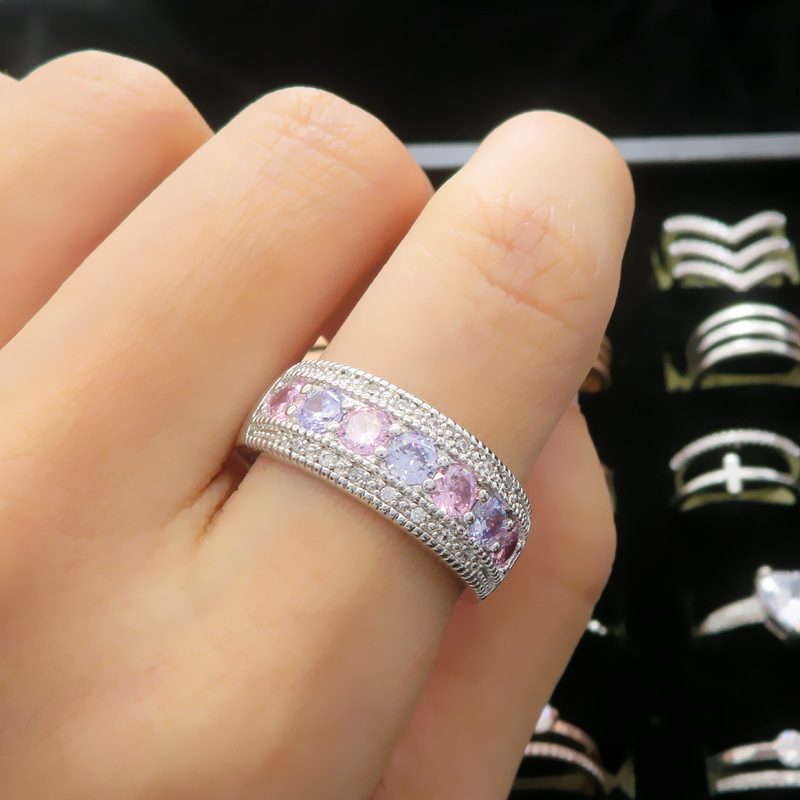 Rosa Diamant Giftering For Damer High-end Mikroinnlagt Farge Zirkon Ring Kryssspeil Kreative Håndsmykker