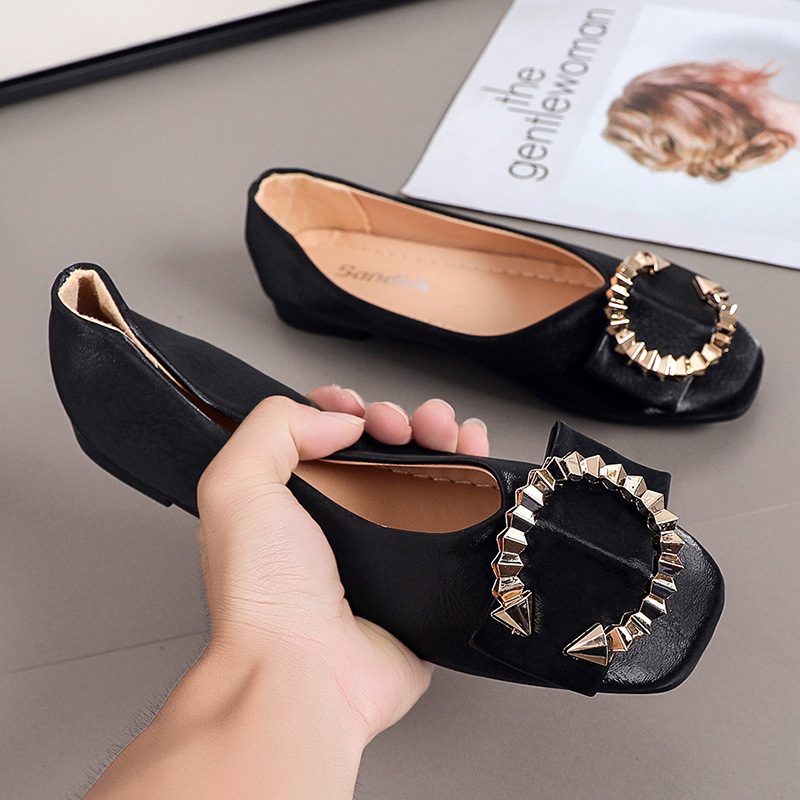 2024 Våren Ny Shallow Mouth Uformelle Flate Sko Cover Fot Flat Heel Slip-on Doudou Shoes Work Profesjonelle Damesko