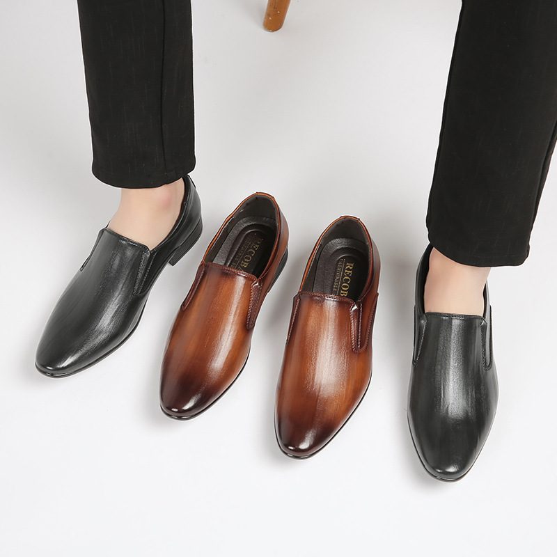 2024 Nye Uformelle Slip-on Business Formell Kjole Sko Mannlig Gentleman Loafers Pustende Tidevann