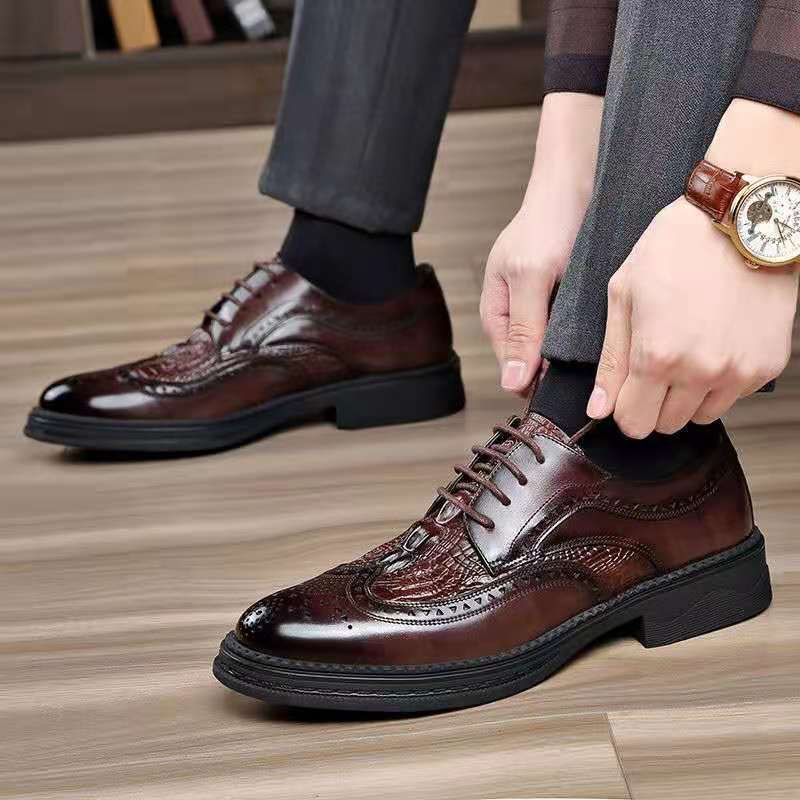 2024 Nye Høst Herresko Skinn Business Casual Brogue Sko Kjole Sko Herre Eksklusive Bryllupssko