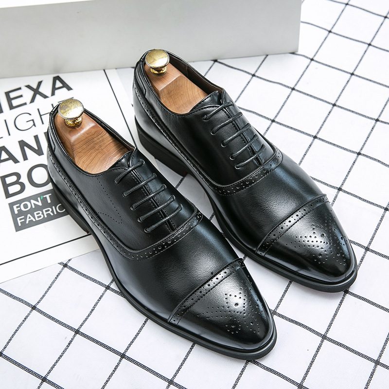 Plus Size Business Casual Oxford Sko Menns Svarte Menn Kjole Sko Mote Brogues Utskårne Sko Bryllup Sko