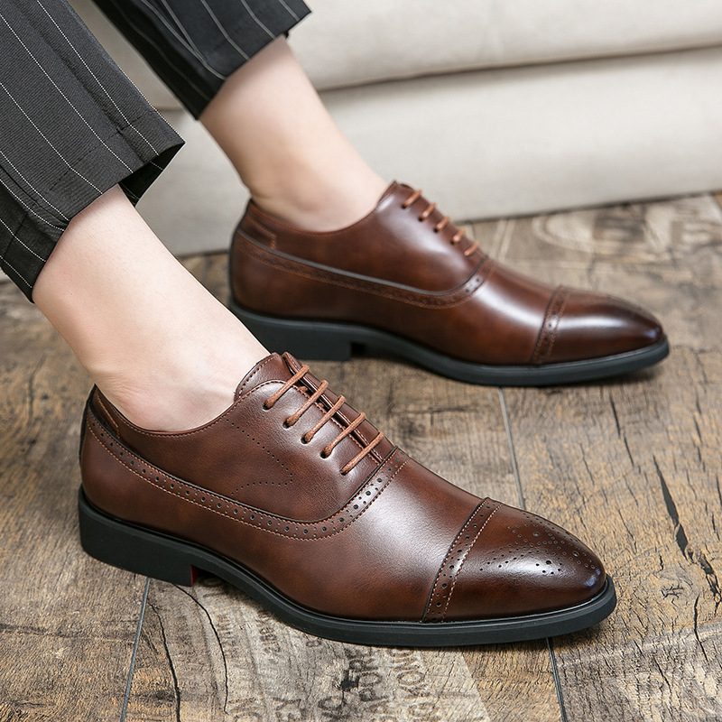 Plus Size Business Casual Oxford Sko Menns Svarte Menn Kjole Sko Mote Brogues Utskårne Sko Bryllup Sko