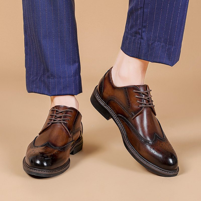 Våren Nye Menns Kjole Sko Skinn Business Casual Myke Såler Menn Dress Sko Håndlagde Brogue Sko Bryllup Sko