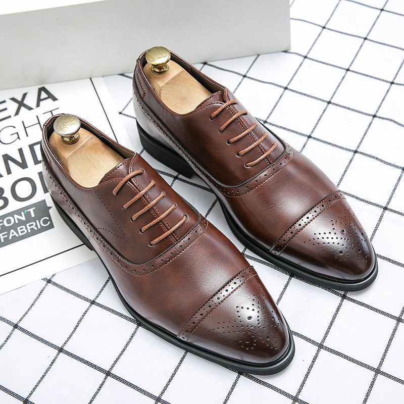 Plus Size Business Casual Oxford Sko Svart Kjole Sko Mote Brogues Utskårne Sko Bryllup Sko