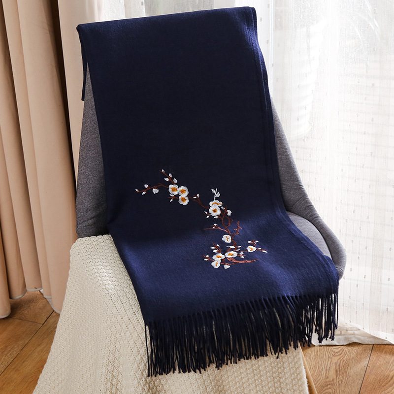 Nytt Ensfarget Brodert Kasjmirskjerf Mor Stil Broderi Plommeblomst Gave Skjerf Sjal Varmt